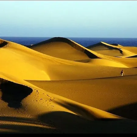 Step To Yumbo Maspalomas (Gran Canaria)