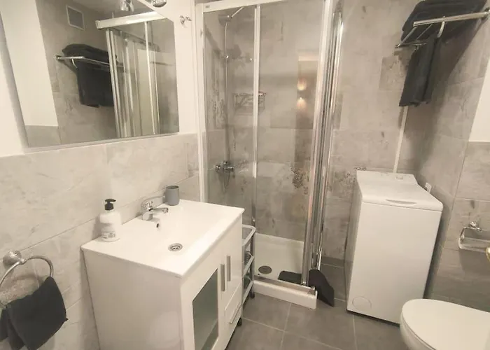 Step To Yumbo By Casas Cocodrilo * 马斯帕洛马斯